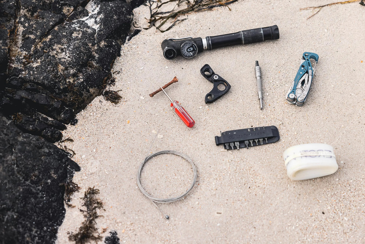 THE LITTLE BASICS OF BIKEPACKING REPAIRS